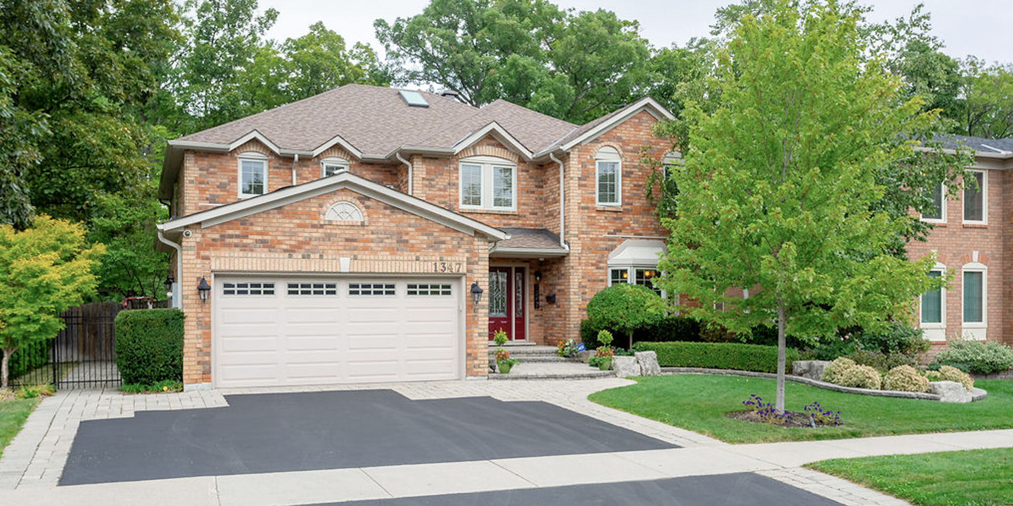 1347 Deerwood Trail, Glen Abbey